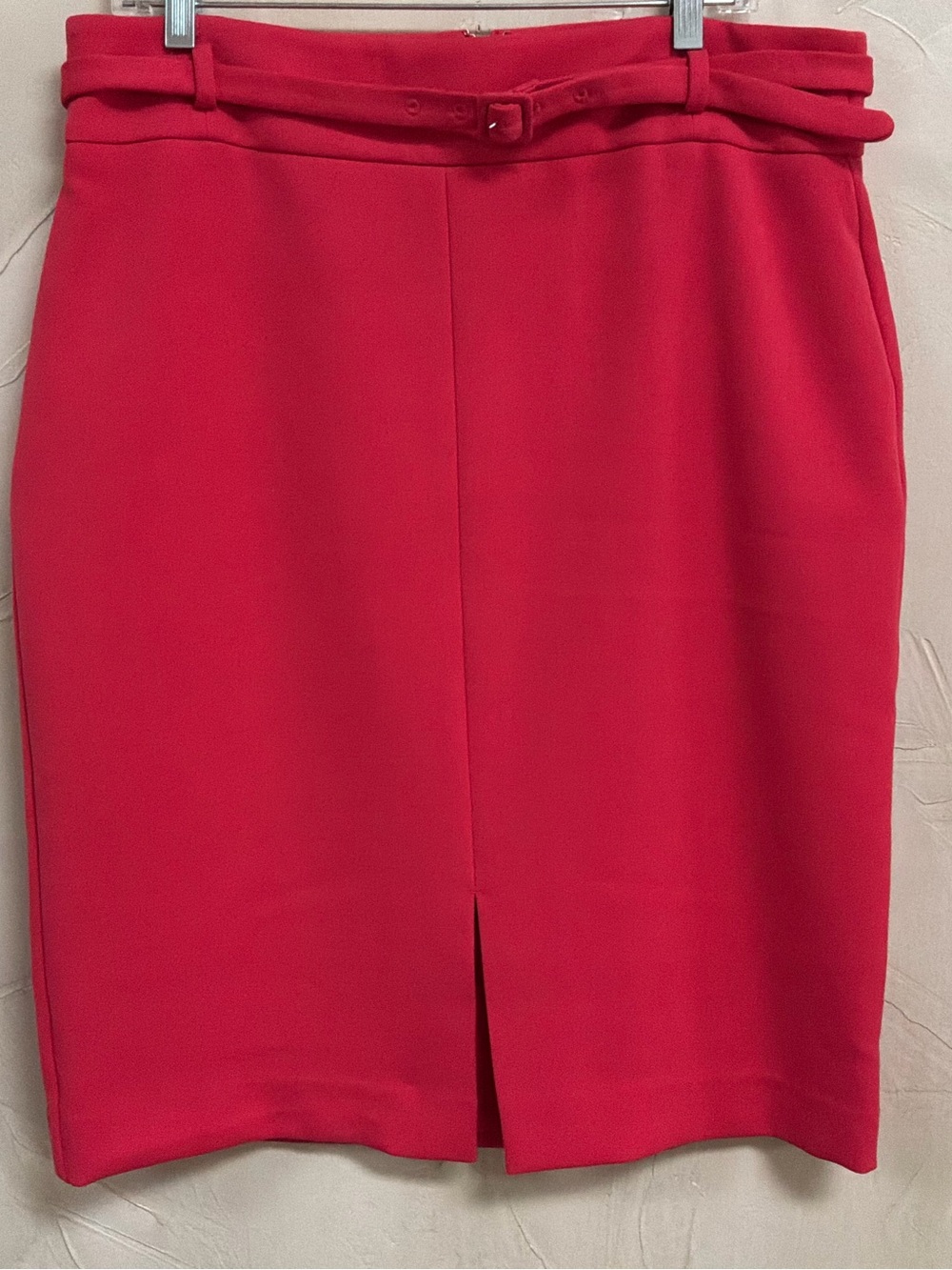 Ann Taylor women 14P knee length belted skirt red orange lined poly knit stretch